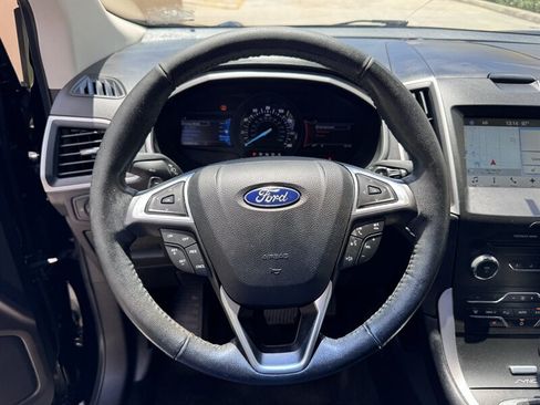 Used 2016 Ford Edge SEL w/ Equipment Group 201A AWD/4WD image 9