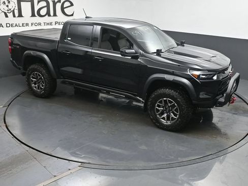 New 2026 Chevrolet Colorado ZR2 w/ Off-Road Front Bumper Package AWD/4WD image 16