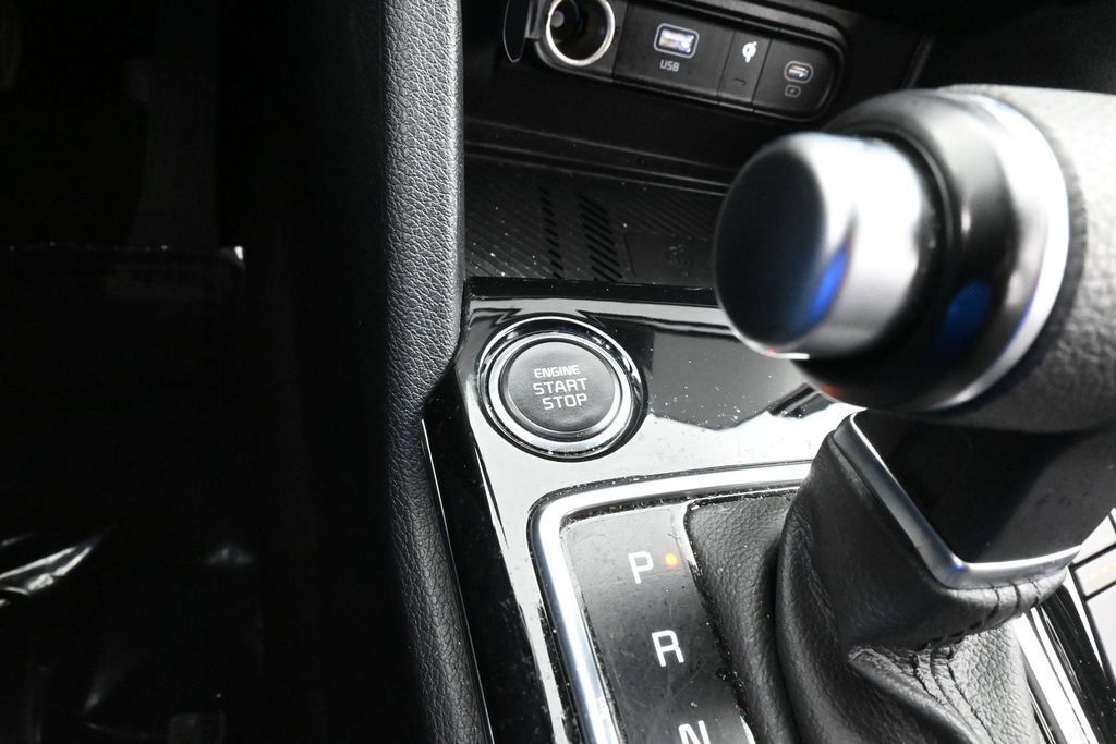 Used 2025 Kia Sportage EX FWD image 31