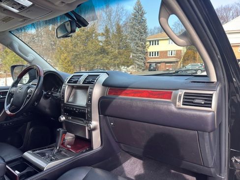 Used 2010 Lexus GX 460 AWD/4WD image 28