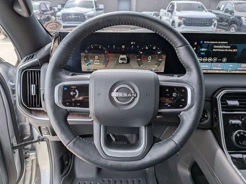 Used 2025 Nissan Armada SL RWD image 13