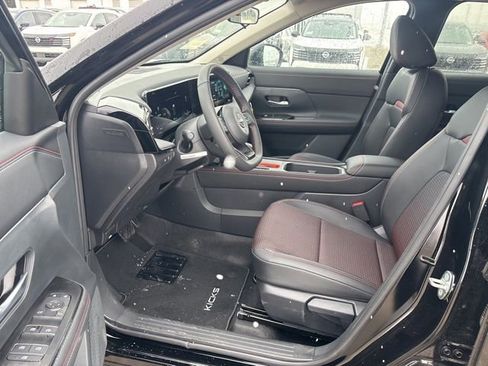 New 2026 Nissan Kicks SR FWD image 8