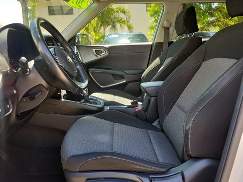 Used 2020 Kia Soul GT-Line FWD image 14