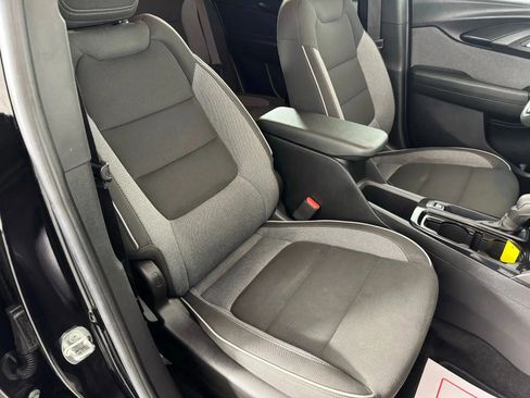 Used 2023 Chevrolet TrailBlazer LT w/ Convenience Package AWD/4WD image 34