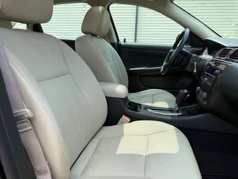 Used 2013 Chevrolet Impala LTZ FWD image 8