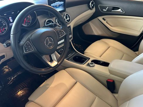 Certified 2020 Mercedes-Benz GLA 250 4MATIC image 12