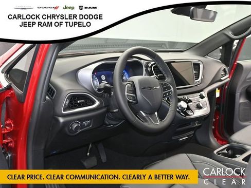 New 2026 Chrysler Voyager LX image 10