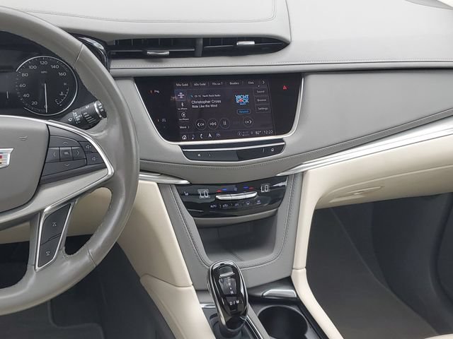 Certified 2022 Cadillac XT5 Premium Luxury AWD/4WD image 13