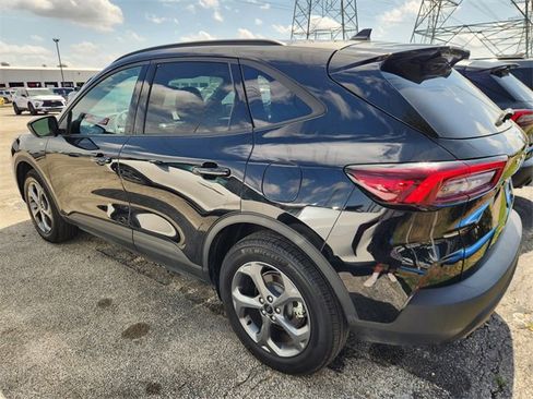 Used 2025 Ford Escape ST-Line image 4