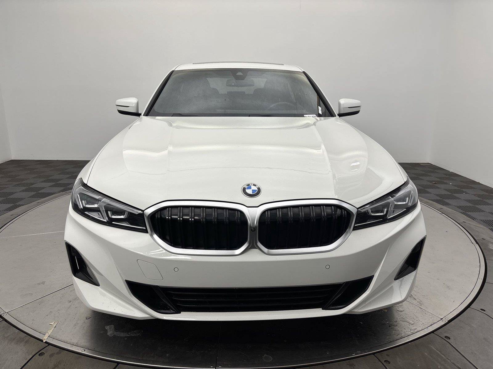 Used 2024 BMW 330i xDrive Sedan w/ Convenience Package AWD/4WD image 14