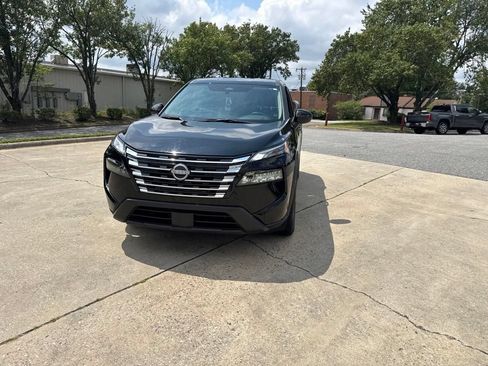 Certified 2025 Nissan Rogue SV AWD/4WD image 18