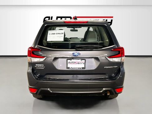 Used 2024 Subaru Forester Base image 6