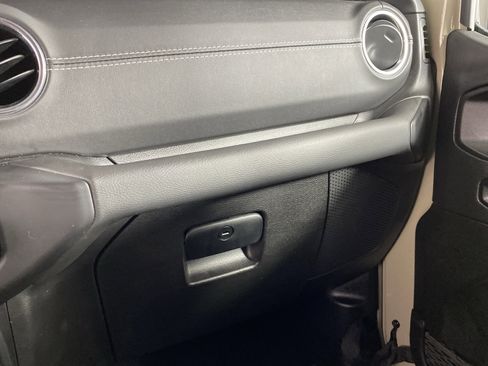 Used 2022 Jeep Wrangler Unlimited Sahara w/ Cold Weather Group image 33