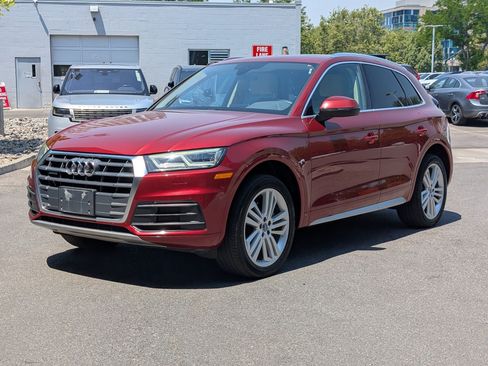 Used 2018 Audi Q5 2.0T Premium Plus w/ Premium Plus Package AWD/4WD image 8