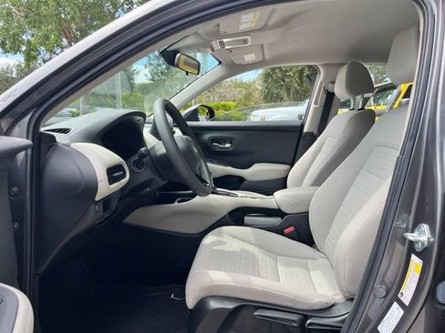 Used 2025 Honda HR-V LX image 7