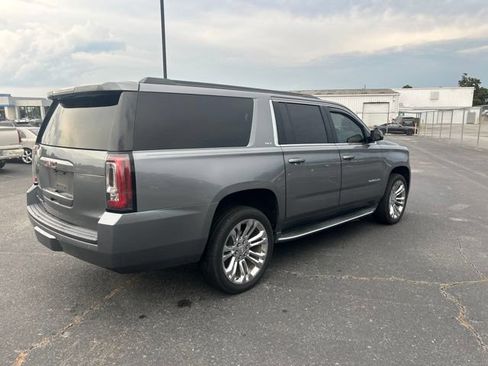 Used 2019 GMC Yukon XL SLT RWD image 4
