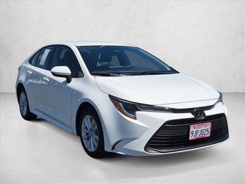 Certified 2024 Toyota Corolla LE w/ LE Convenience Package FWD image 3