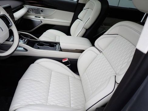 New 2026 Lincoln Nautilus Black Label w/ Jet Appearance Package image 37