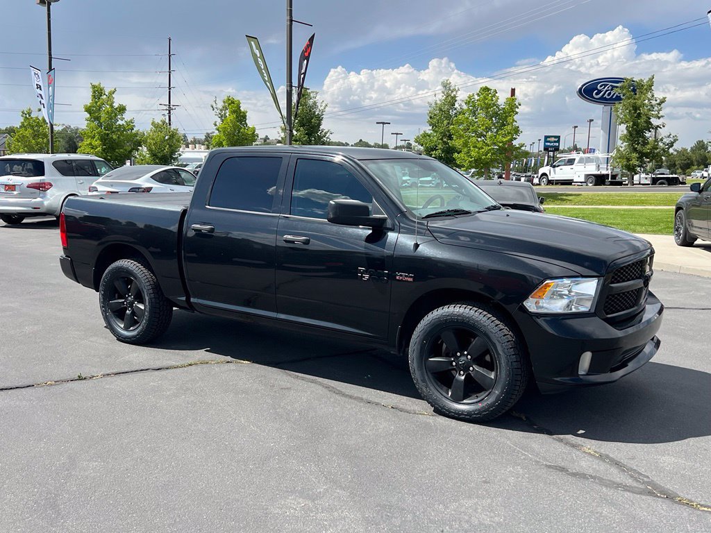 Used 2018 RAM 1500 Express w/ Black Ram 1500 Express Group RWD image 6