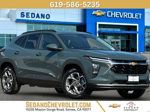 New 2026 Chevrolet Trax LT FWD image 1