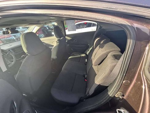 Used 2019 Honda HR-V EX image 10