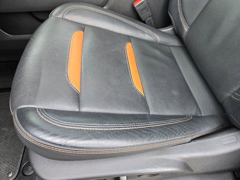 Used 2025 GMC Sierra 1500 AT4 w/ Technology Package image 17