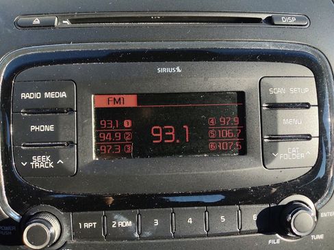 Used 2017 Kia Forte LX image 25