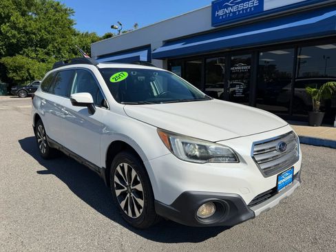 Used 2017 Subaru Outback 2.5i Limited AWD/4WD image 10
