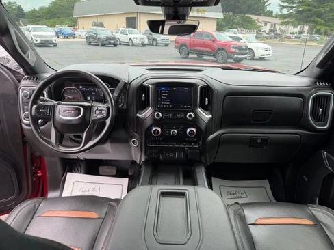 Used 2021 GMC Sierra 1500 AT4 w/ AT4 Value Package AWD/4WD image 2
