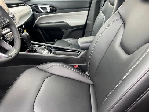 New 2026 Jeep Compass Limited w/ Sun, Sound & Navigation Group image 17