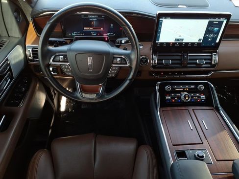 Used 2022 Lincoln Navigator L Reserve image 24