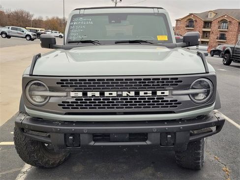 Used 2022 Ford Bronco Badlands image 10