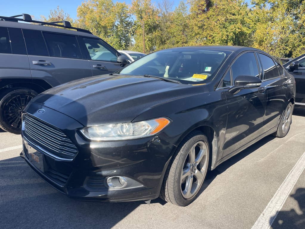 Used 2014 Ford Fusion SE FWD image 3