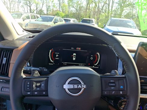 New 2026 Nissan Pathfinder Platinum AWD/4WD image 9