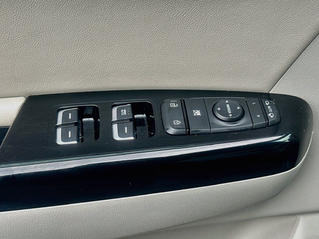 Used 2020 Kia Sportage SX FWD image 18