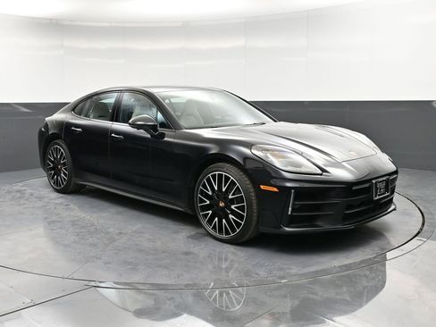 Certified 2025 Porsche Panamera 4 AWD/4WD image 10