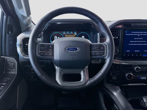 Used 2022 Ford F150 Lariat w/ Equipment Group 502A High AWD/4WD image 11