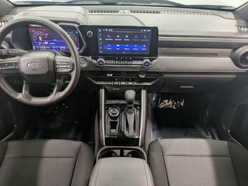 Used 2025 Chevrolet Colorado Trail Boss AWD/4WD image 24