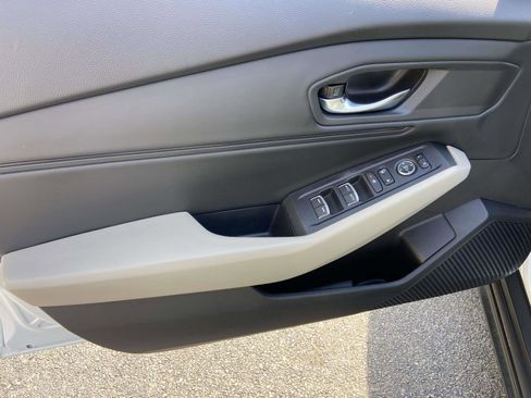 Certified 2023 Honda Accord EX image 11