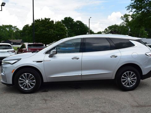 Used 2022 Buick Enclave Premium FWD image 9