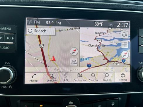 Used 2024 Nissan Leaf SV Plus image 29