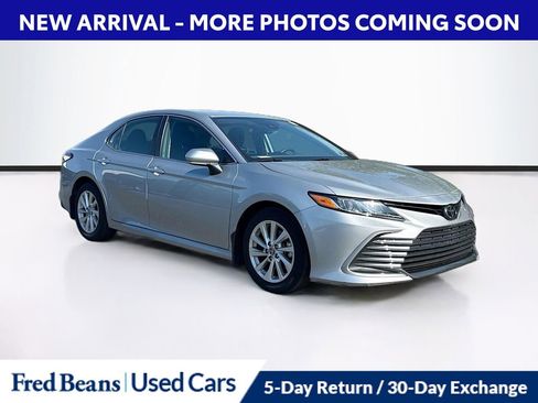 Used 2023 Toyota Camry LE FWD image 1