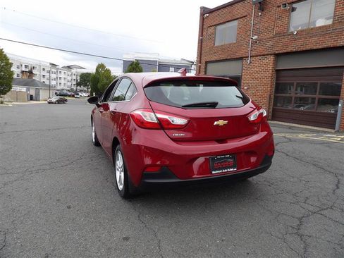 Used 2018 Chevrolet Cruze LT w/ Convenience Package image 5