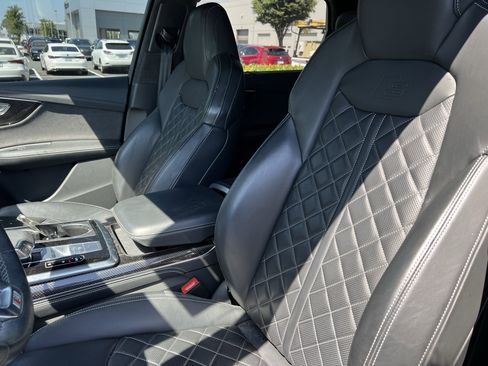 Used 2023 Audi SQ7 Prestige AWD/4WD image 16