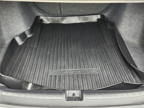 Certified 2018 Honda Accord Touring image 31