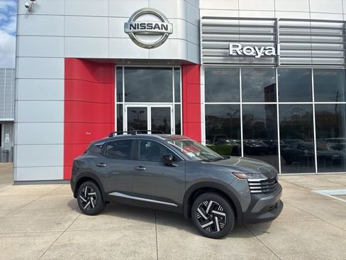 New 2026 Nissan Kicks SV w/ Charging Package FWD image 1