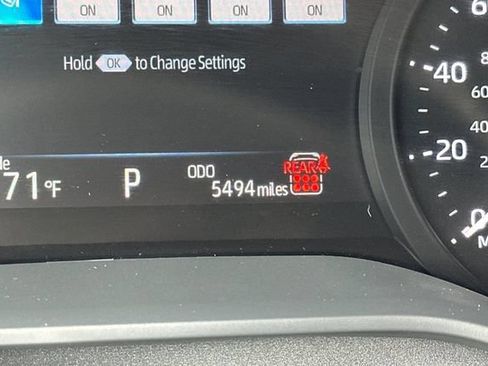 Certified 2026 Toyota Sienna XLE FWD image 31