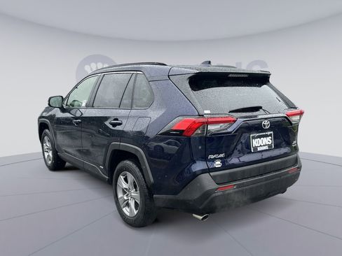 Used 2025 Toyota RAV4 XLE AWD/4WD image 4