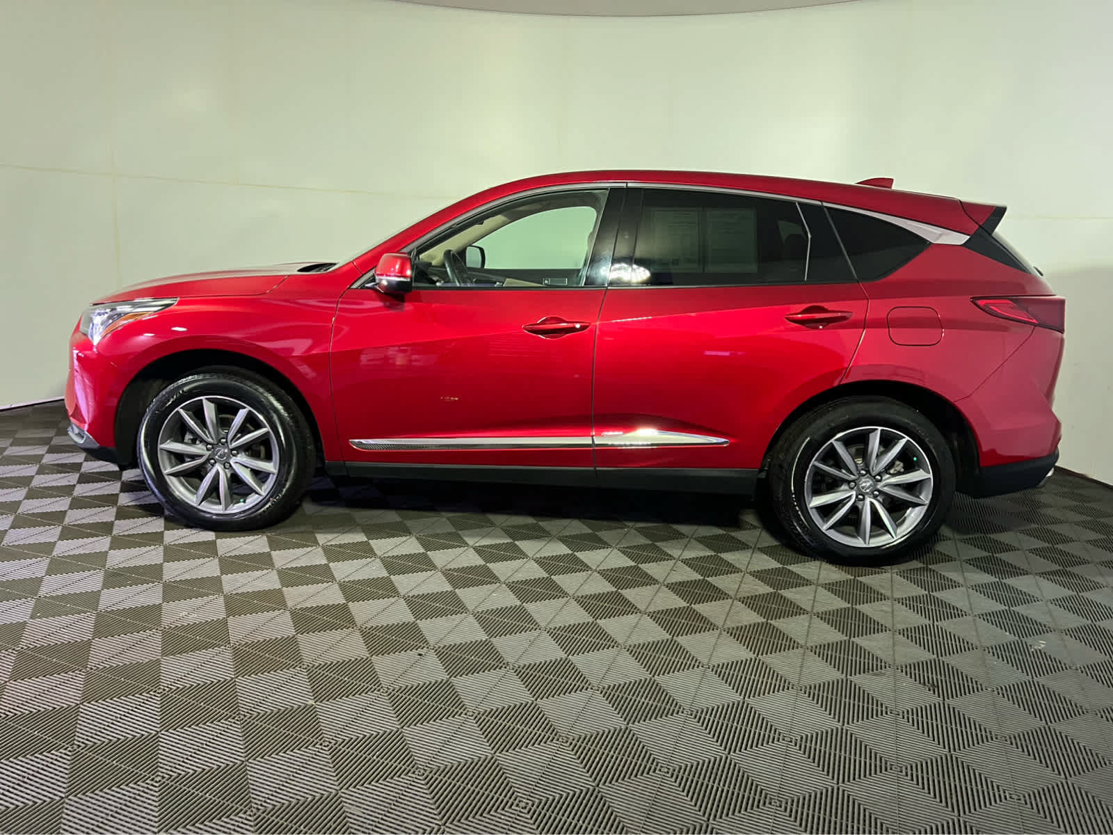 Certified 2023 Acura RDX w/ Technology Package AWD/4WD image 4