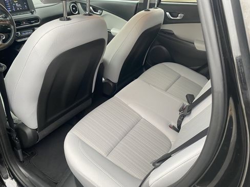 Used 2022 Hyundai Kona SEL w/ Convenience Package image 19